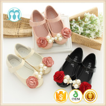 Sapatos de uma peça meninas para tamanho EUA 1-13 bebê meninas sapatos com flores rosas e miçangas preto / rosa / cremoso step-in sapatos